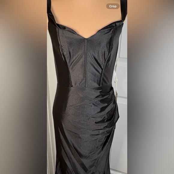GALINA SIGNATURE Sculpting Black Satin Tank Dress
STYLE# GS290220 NWT Size 8 - Picture 7 of 14
